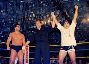 Artur Mariano vence Patrick Assalone (USA) em 18 segundos